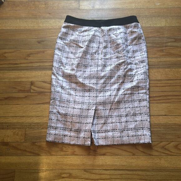 Liz Claiborne Mid-Rise Pink Pencil Skirt – Size 4 - Picture 6 of 6